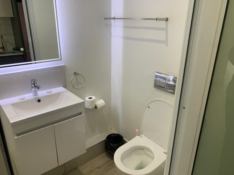 2 Bedroom Property for Sale in Woodstock Western Cape